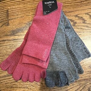 NWT ToeSox Burgundy & Gray Toe Socks with Grips